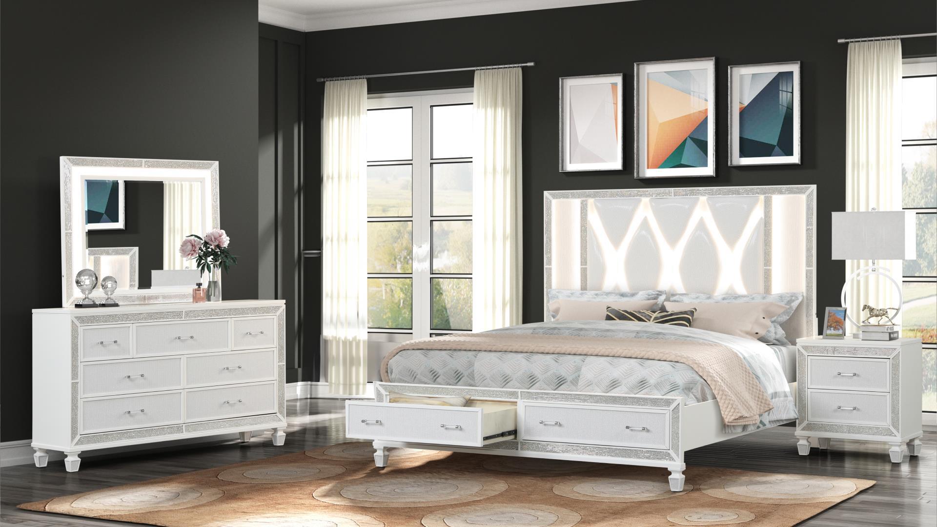 Crystal Queen 4 Pc Bedroom Set in White