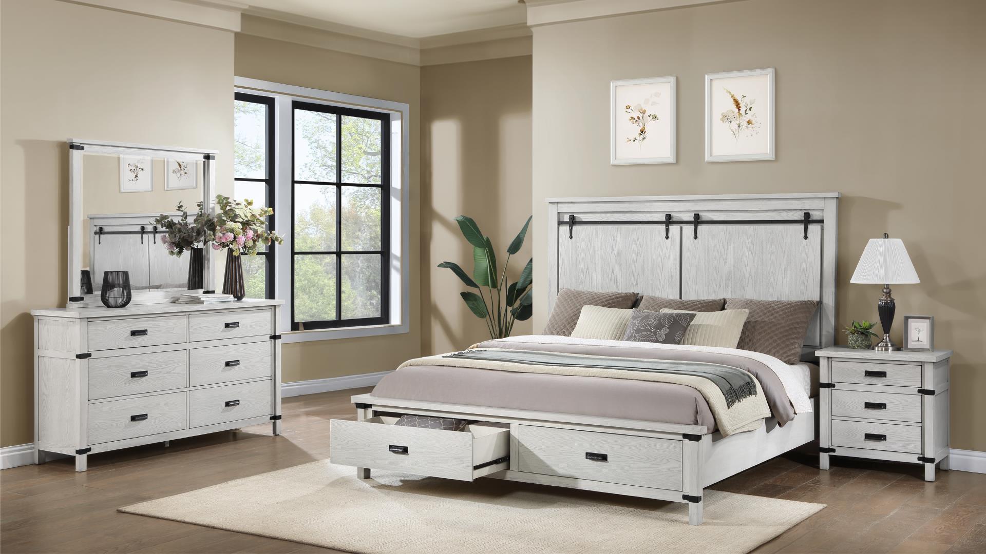Loretta Queen 4 Pc Bedroom Set in White